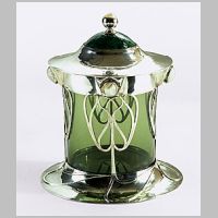 Ashbee, Silver container with cover and glass liner, photo on gayinfluence.blogspot.de.JPG